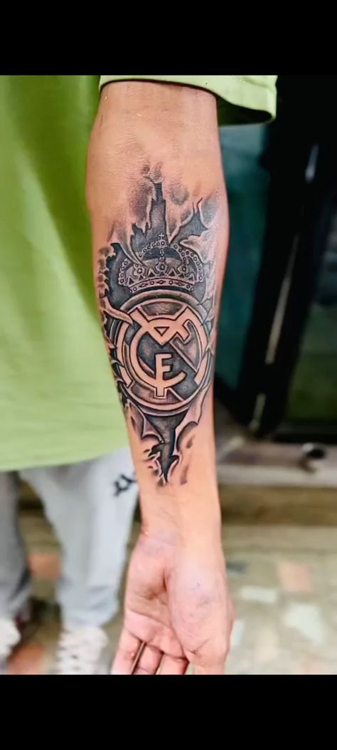 Tattoo for Madrid fans Hala Madrid Tattoo, Real Madrid Tattoo Ideas, Real Madrid Tattoo, Madrid Tattoo, Fan Tattoo, Real Madrid, Tattoo Ideas, Madrid, Tattoo Designs