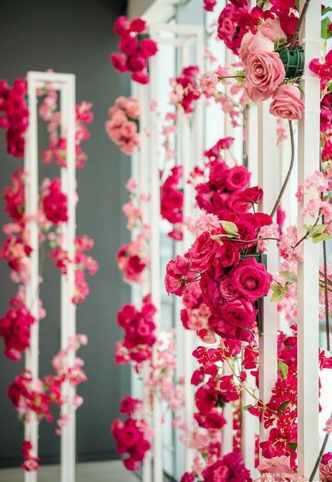 Classy Backdrop, Pink Centerpieces, Valentines Wedding, Pink Photography, Deco Rose, Flower Chandelier, Dekor Diy, Wedding Stage Decorations, Pink Dark