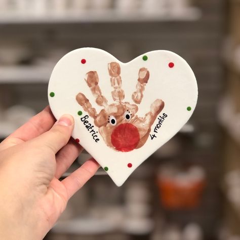 Baby Christmas Crafts Ornaments, Christmas Handprint Crafts For Babies, Baby Hand Christmas Crafts, Handmade Christmas Gifts From Baby, Baby Homemade Christmas Gifts, Christmas Crafts Gifts For Kids, Homemade Grandparent Gifts From Kids, Handprint Ornament Ideas, Salt Dough Hand Prints