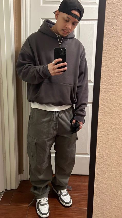 Hype Beast Fits, Gallery Department Outfit, Hype Beast Outfits, Hype Beast, Beige Sweatshirt, Trendy Boy Outfits, Uni Outfits, Winter Fit, Mens Spring Fashion