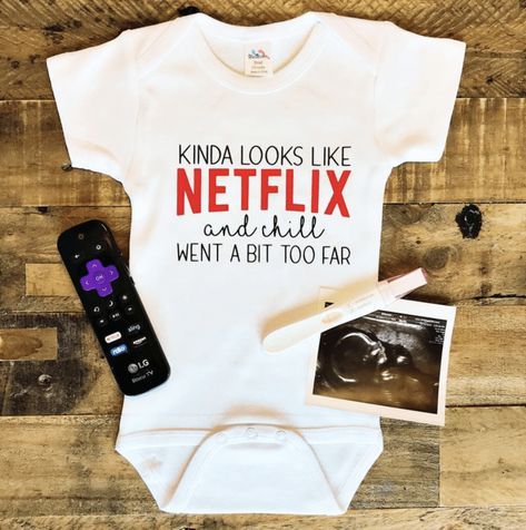 Cute Pregnancy Announcement, Funny Pregnancy Announcement, Baby Kicking, Cadeau Baby Shower, Baby Sleep Problems, Pregnancy Humor, First Trimester, Netflix And Chill, After Baby