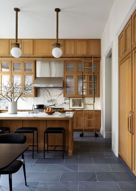 She Zoomed her way to the finish line. #neutralinteriors #neutralkitchen #modernkitchen #elledecor Alyssa Kapito, Slate Floor Kitchen, Slate Kitchen, Slate Flooring, New York Apartment, Design Del Prodotto, Large Kitchen, Wood Kitchen, Wood Cabinets