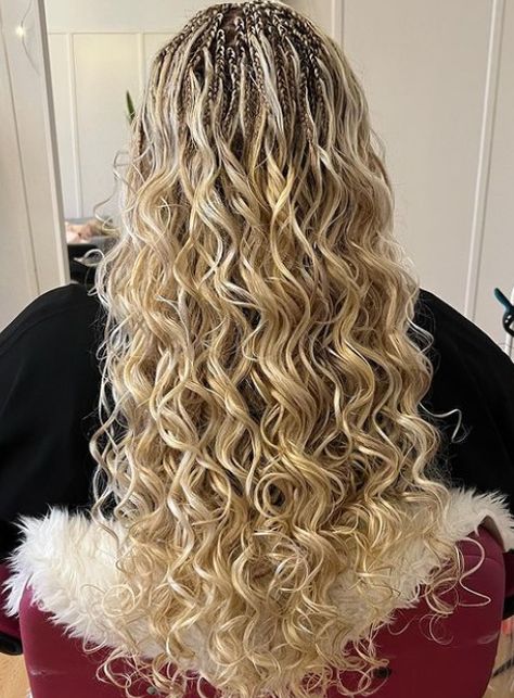 Golden Blonde Micro Braids Blonde Human Hair Braids, Blond Micro Braids, Boho Braids White Women, Golden Blonde Braids, Blonde Micro Braids, Curly Micro Braids, Blonde Box Braids Hairstyles, Braids Hairstyles Ideas, Micro Braids Styles