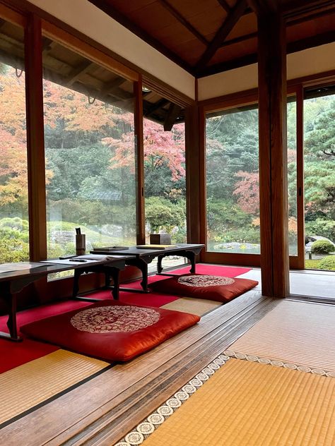 The Kachoden drawing room in Shoren-in Temple, Kyoto [OC] https://www.alojapan.com/433426/the-kachoden-drawing-room-in-shoren-in-temple-kyoto-oc/ #JapanPhotos, #Photo, #Photography, #PhotographyInJapan, #Photos, #Pix, #Reddit, #RedditJapanPhotos Japanese Temple Interior, Temple Interior, Kyoto Temple, Japanese Temple, Japan Photo, Drawing Room, Wall Paint, Photo Photography, Kyoto