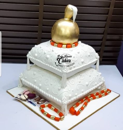 Yoruba Traditional Wedding Cake, Traditional Marriage Cake, Marriage Cake, Cake Samples, African Wedding Cakes, Pillow Cakes, Vow Exchange, Big Wedding Cakes, Fruit Cake Christmas