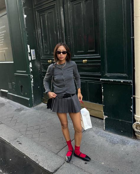 The Two Colors Everyone Is Wearing With Red | Who What Wear Red Sox Outfit, Elegant Skirt Outfits, Grey Outfits, Long Grey Coat, Red Socks, Red Tights, Sock Outfits, Flats Outfit, Skirts With Boots