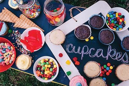 Build a Cupcake Bar Cupcake Bar Ideas, Cupcake Bar Build Your Own, Cupcake Bar, Baking Store, Hot Cocoa Party, Cupcake Toppings, Cocoa Party, Blue Icing, Cupcake Birthday Party