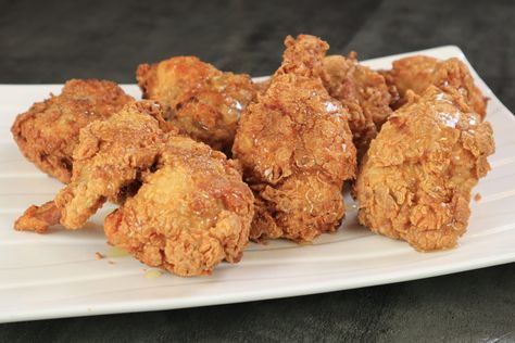 HONEY KETTLE FRIED CHICKEN Honey Kettle Fried Chicken Recipe, Fried Chicken Batter, Fried Chicken Ingredients, Chicken Batter, Fried Chicken Recipe, Honey Chicken, Fried Chicken Recipes, Marjoram, Breakfast Lunch Dinner