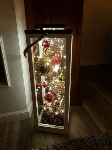 Christmas Decorations On A Budget, Diy Christmas Lantern, Easy Diy Christmas Decorations, Decorations On A Budget, Lantern Christmas, Diy Christmas Decorations, Diy Christmas Decorations Easy, Christmas Lanterns, Easy Christmas Diy