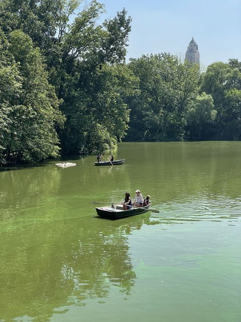 Boat Riding Aesthetic, Central Park Boat Ride, Lake Boating Aesthetic, Boat Ride Aesthetic, Lake Boat Aesthetic, Central Park Summer, Central Park Aesthetic, Ride Aesthetic, Couple Life