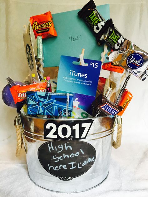 A bucket full of awesome treats for a middle school graduate. Middle School Graduation Party, Middle School Graduation Gifts, Handmade Graduation Gifts, Boyfriend Graduation, Graduation Gift Basket, Elementary School Graduation, Graduation Gifts For Boys, Middle School Graduation, Diy Graduation Gifts