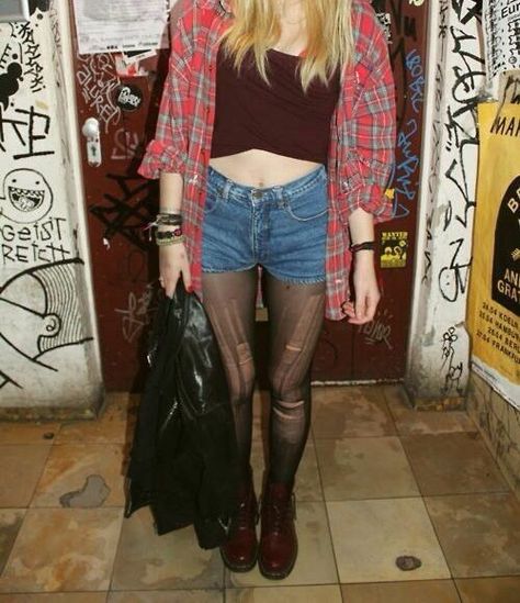 Such grunge// 2012 Fashion Tumblr, Rachel Amber Outfit, 2012 Aesthetic Outfits, 2012 Tumblr Aesthetic, 2014 Grunge Outfits, 2012 Hipster, 2010s Grunge, Victorie Weasley, 2014 Tumblr Aesthetic Outfits