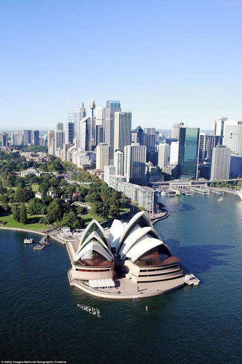 Sydney Trip, Sydney Australia Travel, Australia Wallpaper, New Zealand Cities, Dubai Beach, Australia Immigration, Sydney Beaches, Sydney Travel, Canberra Australia