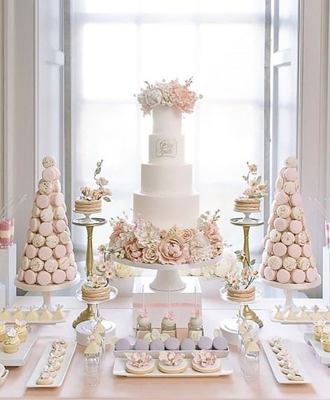 Baby Shower Connoisseur on Instagram: “A gorgeous dessert table set up for this baby shower💖 #babyshower #babyshowercake #event #eventideas #babyshowerideas #eventplanning…” Baby Shower Table Set Up, Modern Wedding Theme, Cakes And Desserts, Wedding Cake Table, Wedding Dessert Table, Wedding Cake Inspiration, Beautiful Wedding Cakes, Mod Wedding, Sweet Table