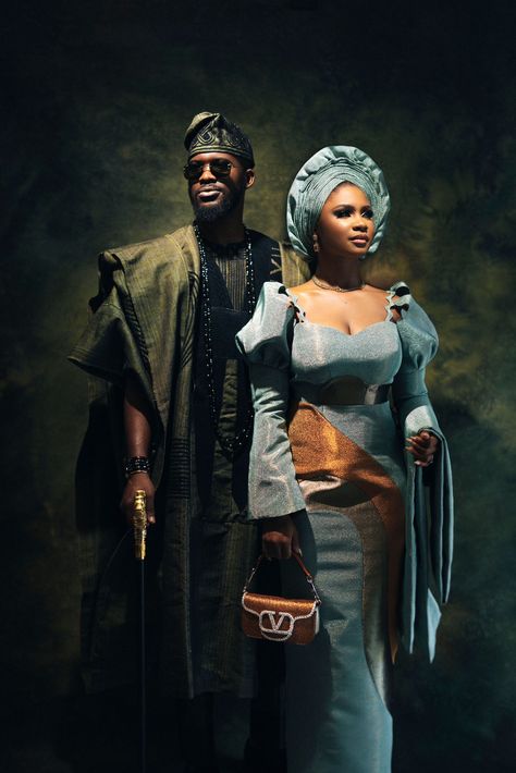 (1) Hafy on X: "Let me show you our traditional wedding photos.🥰 https://t.co/dozH3vLTJQ" / X Casual Outfits For Pre Wedding Shoot, Engagement Photo Shoot Poses, Wedding Preparation Photos, Traditional Wedding Photos, Casual Gowns, Nigerian Traditional Wedding, African Traditional Wedding Dress, Pre Wedding Photoshoot Outfit, African Wedding Attire