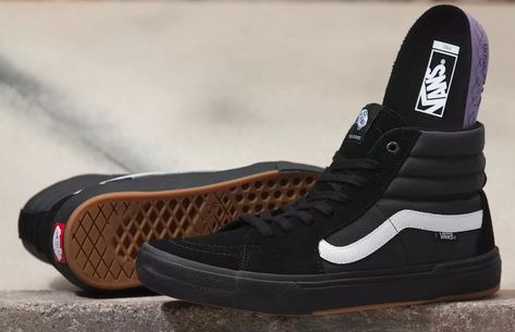 Sneakers Inspiration, Vans Sk8 Hi Pro, Vans Boots, Tennis Vans, Sneakers Outfit Men, Mens Vans Shoes, Tenis Vans, Vans Original, New Vans