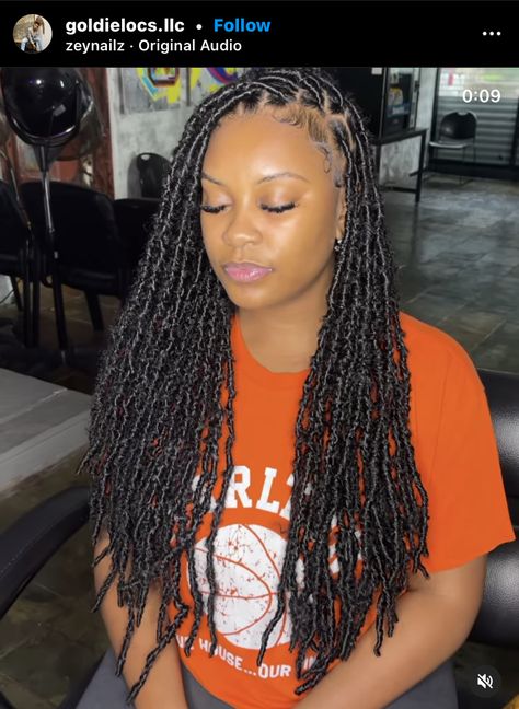 #softlocs #protectivestyles #naturalhair #naturalhairstyles #locstyles #fauxlocs Soft Loca, Soft Locs, Boho Nails, Braids Ideas, Big Box Braids Hairstyles, Faux Locs Hairstyles, African Hair Braiding Styles, Braided Cornrow Hairstyles, Afrikaanse Mode