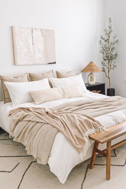 Simple Neutral Bedding Ideas, Boho White And Grey Bedroom, Ivory And Tan Bedding, Women’s Bedding Ideas, White Cream Beige Bedroom, Beige Bedspread Bedroom, Beige Bedspread Ideas, White Bedding With Natural Accents, Cream Bedroom Ideas Aesthetic