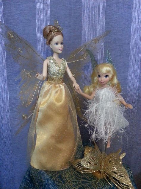 OOAK Queen Clarion and Tinkerbell by SnowEmma Custom Dolls Tinkerbell Queen Clarion, Queen Clarion, Fairies Tinkerbell, Disney Princess Doll Collection, Disney Faries, Fairy Tinkerbell, Tinkerbell Doll, Disney Fairies Pixie Hollow, Run Disney Costumes