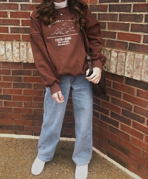 Brown Crew Neck Outfit, Layered Crewneck Outfit, Brown Pullover Outfit, Brown Crewneck Outfit, Oversized Sweatshirt Outfit, Crew Neck Outfit, Crewneck Outfit, Christian Clothes, Brown Crewneck