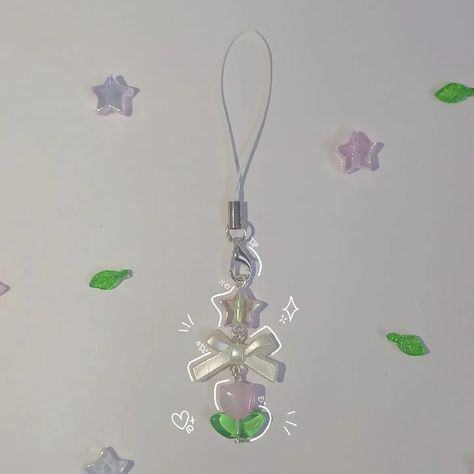 ₊˚⊹ pink tulip phone-charm/keychain ₊˚⊹ price: 99/- shipping charges are extra :) dm to buy! ♡ Tulip Phone Charm, Anik Anik, Phone Keychain, Beaded Diy, Summer Carnival, Edits Aesthetic, Keychain Ideas, Manik Manik, Bead Keychain