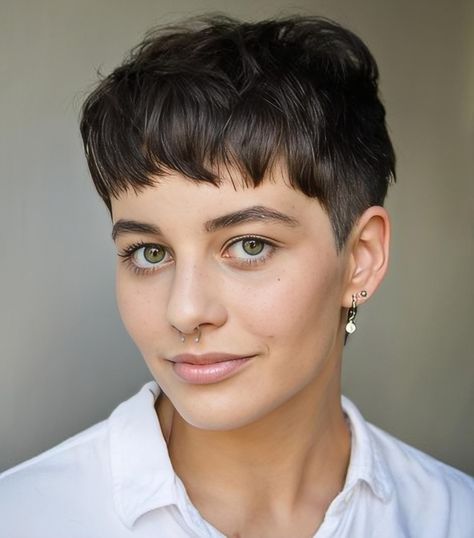 Undercut Pixie Haircut For Thick Hair, Hair Color For Short Hair Pixie, Short Shaved Pixie, Short Blonde Hair Pixie, Short Pixie With Bangs, Pixie Cut Chubby Face, Pixie Undercut Hairstyles, Haircuts For A Round Face, Short Pixie Cut With Bangs