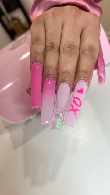 Pink Glitter Tip Nails, Pink Acrylic Set, Cakes Pink, I Want Candy, Glitter Tip Nails, Hot Pink Glitter, Pink Cover, Acrylic Set, Baby Cakes