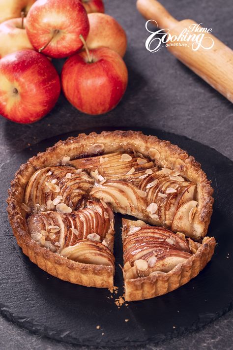 This Almond Apple Tart is one of the easiest apple tarts you can ever prepare, vert comforting and totally delightful. Apple Almond Tart Recipe, Green Apple Tart, Almond Tart Recipe, Tart Crust Recipe, Apple Tarts, French Apple Tart, Apple Tart Recipe, Fall Favorites Recipes, Apple Streusel