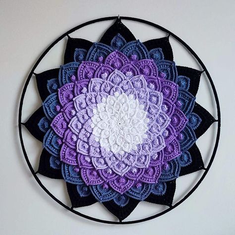 Asteria Crochet Pattern, Crochet Pattern Doily, Mandela Patterns, Crochet Furniture, Creating Patterns, Crochet Wall Art, Felted Crochet, Beautiful Shapes, Crochet Mandala Pattern