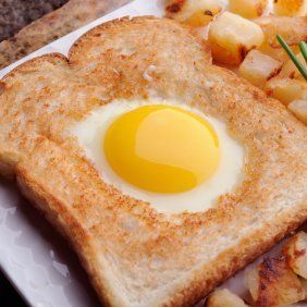 This page contains "egg in the hole" recipes. This is a fun way to make eggs with pan toasted bread. Difficult Recipes, Toad In A Hole, Cracker Barrel Copycat Recipes, Ways To Make Eggs, Cracker Barrel Recipes, Egg In A Hole, Toad In The Hole, Egg Breakfast, Toast Recipes