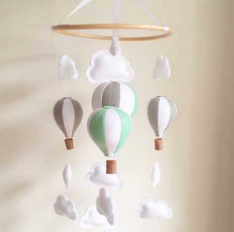 This Little Prince hot air balloon mobile is perfect for a baby nursery. Baby Boy Nursery Diy, Hot Air Balloon Mobile, Boy Mobile, Baby Boy Decorations, Balloon Mobile, Hot Air Balloon Nursery, Diy Baby Mobile, Diy Nursery Decor, Baby Boy Mobile