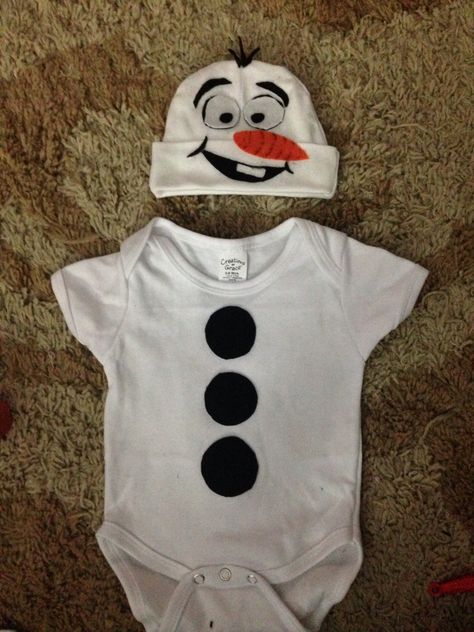 DIY newborn "Olaf" costume Diy Nicu Halloween Costume, Diy Olaf Costume, Olaf Baby Costume, Diy Olaf Costume Baby, Easy Olaf Costume Diy, Baby Olaf Costume, Infant Olaf Costume Diy, Olaf Onesie, Baby Skunk Costume