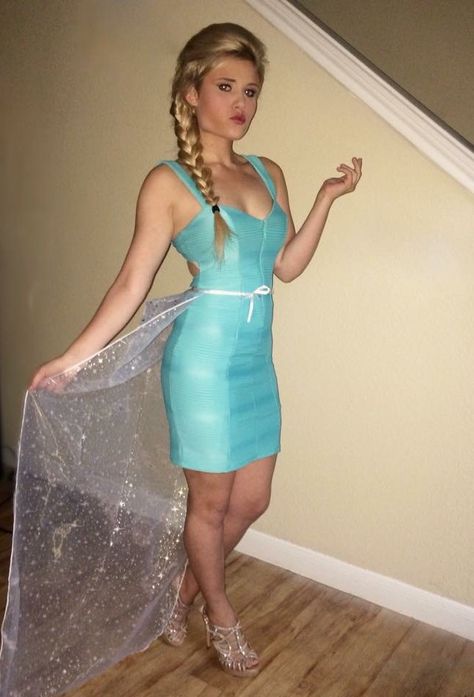 Elsa costume Adult diy Elsa Costume Adult, Frozen Costume Diy, Elsa Costume Women, Luna Costume, Adult Costumes Diy, Elsa Halloween Costume, Elsa Outfit, Adult Disney Costumes, Frozen Costume Adult