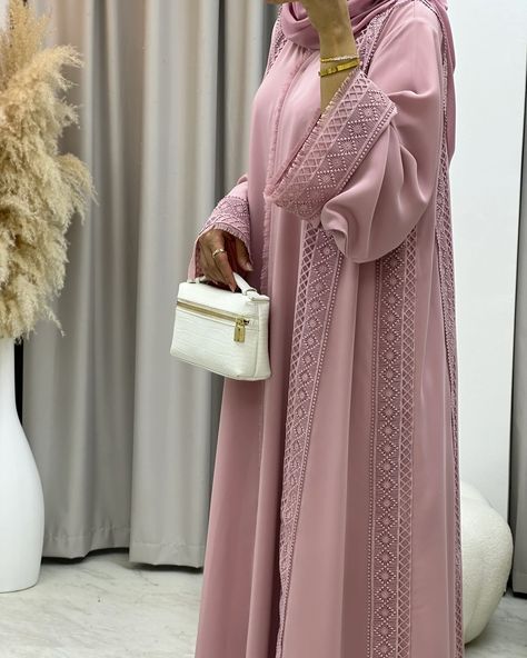 Al Wardi Abaya🧕🏻 Elegant and feminine, this pink lace abaya features intricate detailing, offering a perfect blend of style and modesty🩷 Available in all sizes and colours🤝🏻 DM @wasayamura to get yours🛒 Wedding Abayas, New Abaya Designs, Modest Lookbook, Abaya Shop, Pink Abaya, Lace Abaya, Latest Abaya Designs, Luxury Abaya, Muslim Girl Outfits