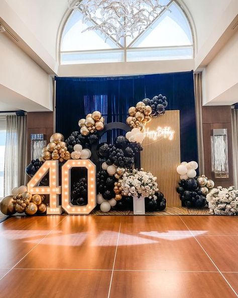 Entrance Decor Ideas Party, 40th Birthday Hall Decorations, Marquee Name With Balloons, Hall Birthday Party Decorations, 50 Birthday Balloons, 50 Th Birthday Decorations, Hall Party Decorations, 40 Birthday Decor, Quince Balloon Decorations