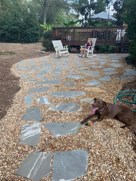 Artificial Turf Backyard, Garden Clothesline, Pebble Patio, Paver Patio Ideas, Turf Backyard, Dog Friendly Backyard, Stepping Stone Walkways, Flagstone Pavers, Pea Gravel Patio