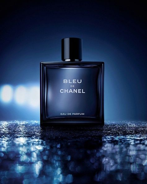 Winter Cologne, Sandalwood Cologne, Chanel Bleu, Perfume Carolina Herrera, Perfume Chanel, Fragrance Finder, Fragrance Photography, Musk Perfume, Parfum Chanel