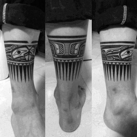 Guys Legs Black Spiky Haida Tattoo Tatouage Haida, Geometric Tattos, Wolf Tattoo Forearm, Haida Tattoo, Rabe Tattoo, Native American Tattoo, Native Tattoos, Tattoo Leg, Circle Tattoos