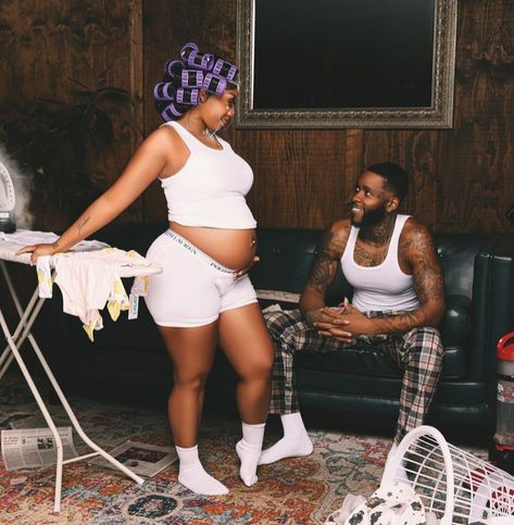 Hood Maternity Shoot, Couple Photoshoot Maternity, Maternity Shoot Black Women With Dad, Maternity Photography Couples Outdoor, 90s Theme Maternity Shoot, Y2k Maternity Shoot, 90s Maternity Shoot Black Couple, Pregnant Photo Shoot Ideas, Twins Maternity Photoshoot