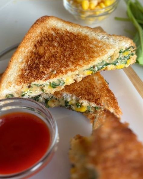 Spinach Sandwich, Corn Cheese, Tuna Sandwich, Breakfast Sandwiches, Creamy Spinach, All Purpose Flour, Chilli Flakes, Cheese Bread, Cheese Sandwiches