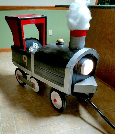 Cardboard Train Wagon - Halloween Props  My dad made my nephew the coolest train out of his wagon of Halloween. Wagon Train Costume, Train Wagon Diy, Wagon Floats, Wagon Costume, Cardboard Train, Train Wagon, Polar Express Christmas Party, Boys Halloween Costumes Diy, Train Costume