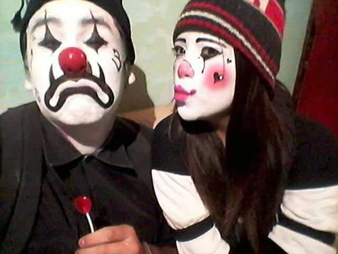 Dark Clown Couple Costume, Cholo Clown Makeup Men, Clown Couple Makeup, Matching Clown Makeup, Couples Face Paint Halloween, Skeleton Clown Makeup, Couples Clown Makeup, Clown Makeup Couple, Clown Costume Couple