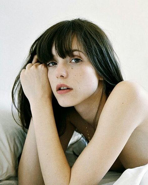 Stacy Martin for Ozon Magazine, July/August 2009 Brunette Bangs, Stacy Martin, Don Pedro, Face Hair, 인물 사진, Girl Crushes, White Wall, Brunette Hair, Trendy Hairstyles