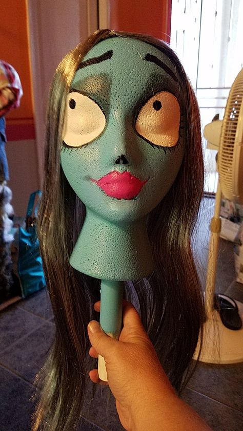 Painted Styrofoam Heads, Painting Styrofoam Heads, Styrofoam Head Halloween, Corpse Bride Decorations, Foam Head Art, Styrofoam Head Ideas, Mannequin Head Art, Styrofoam Head Art, Pink Floyd Ideas