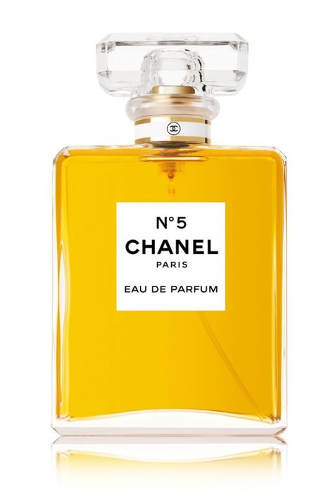 Chanel N°5 Facts - Five Things You Never Knew About Chanel Number 5 Fragrance Illustration, Chanel N5, Koleksi Parfum, Chanel N 5, Perfume Chanel, Classic Perfumes, Fragrance Photography, Parfum Chanel, Chanel N° 5