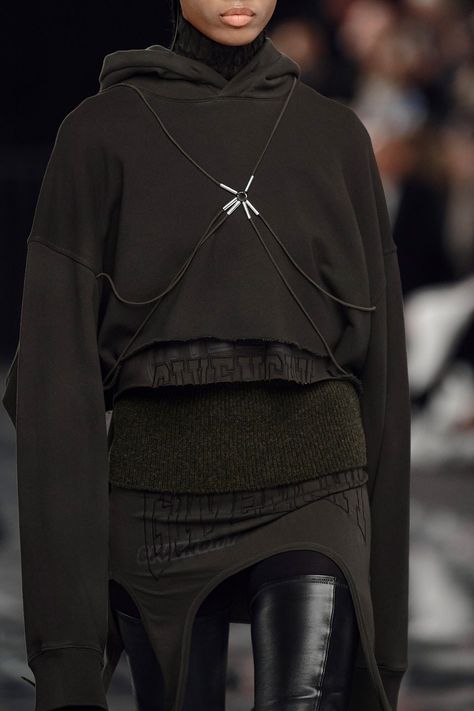 Givenchy Runway, Runway Aesthetic, Givenchy Fashion, Archive Fashion, Hoodie Outfit, Fashion Board, Young Fashion, Fall 2022, Streetwear Women