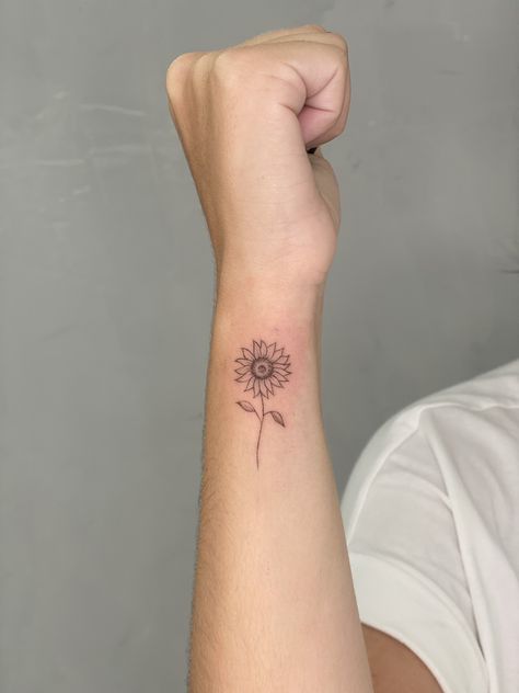 Mini Tattoos Sunflower, Simplistic Sunflower Tattoo, Sunflower Tattoo Linework, Small Tattoos Sunflower, Sunflower Tattoo Ankle, Forearm Sunflower Tattoo, Sunflower Minimalist Tattoo, Sunflower Tattoo On Arm, Minimal Sunflower Tattoo