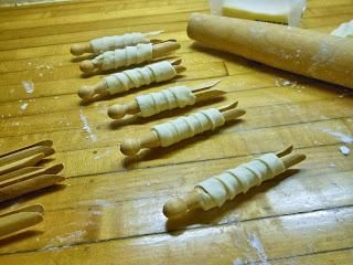 Lost and Found Clothespin Cookies Clothespin Cookies, Cream Horns, Cookie Table, Cookie Swap, Italian Cookies, Brownie Bar, Lost And Found, Italian Desserts, Brownie Cookies