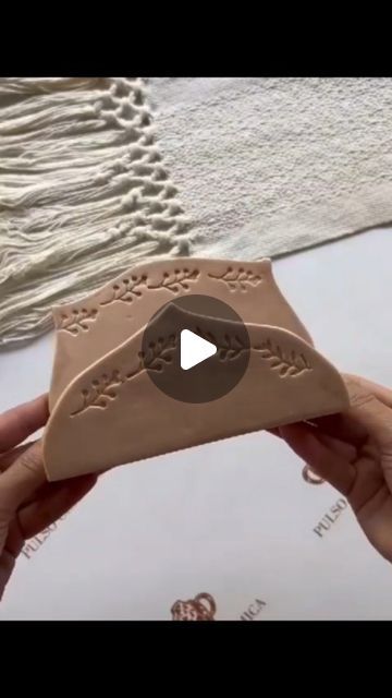 Mukesh Kumar on Instagram: "Ceramic art by @pulsoceramica #cardholder #instareels #potterymakingvideo #pottery" Pottery Napkin Holder Handmade Ceramic, Pottery Napkin Holder, Diy Napkin Holder, Ceramic Napkin Holder, Card Holder Diy, Ceramic Making, Sculpture Pottery, Design Sculpture, Diy Ceramic