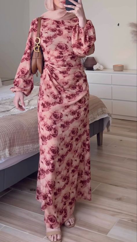 Hijabi Bridal Shower Outfit, Halal Outfits Summer No Hijab, Floral Hijab Dress, Hijabi Floral Dress, Summer Dresses For Hijab, Spring Color Dresses, Floral Dress Hijab, Hijabi Summer Dresses, Halal Dresses